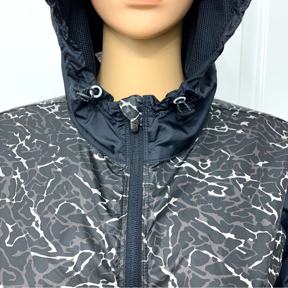 Under Armour Storm Camo Running Trail Jacket Lightweight Zip Up Hoodie size XS - Picture 2 of 14